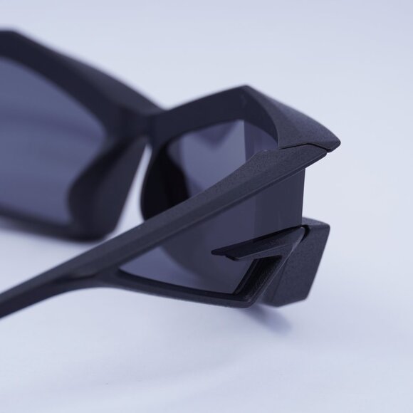 Givenchy GV40049I 02A Sunglasses Matte Black Geometric Frame, Smoke Lenses - Picture 7 of 9